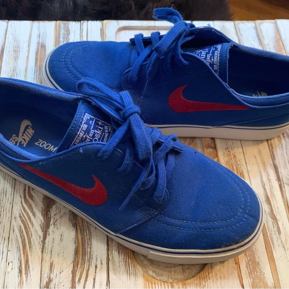 Like new Mens9 or Womens10 Nike Stefan Janoksi limited edition. Rare find! - Picture 4 of 7